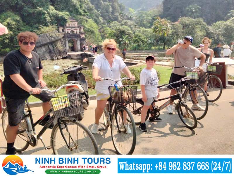 Ninh Binh Private Tour - 1 Day - Visit: Hoa Lu - Trang An - Bich Dong Pagoda - Departure from Ninh Binh