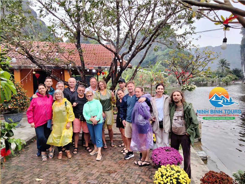Ninh Binh Private Tours - Visit: Hoa Lu - Tam Coc - Mua Cave - 1 Day Tour - Departure From Hanoi