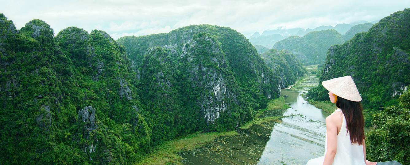 Ninh Binh Private Tours - 1 Day - Visit: Hoa Lu - Tam Coc - Mua Cave - Bich Dong Pagoda - Departure from Hanoi (BEST CHOICE)
