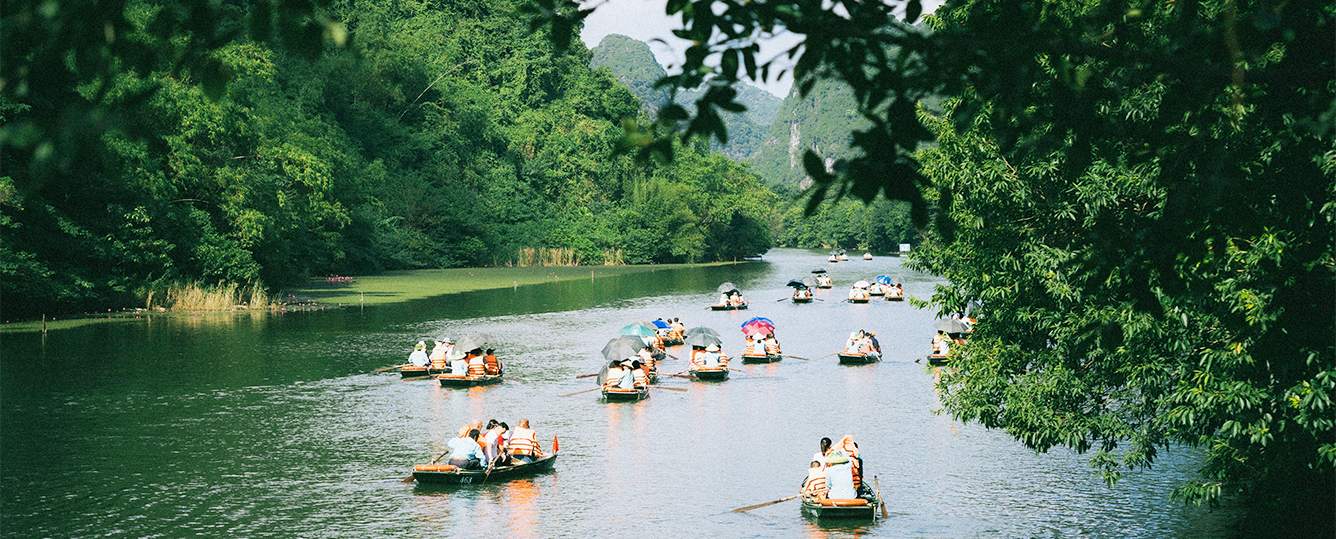 Ninh Binh Private Tours - 1 Day - Visit: Hoa Lu - Trang An - Bich Dong Pagoda - Departure from Hanoi